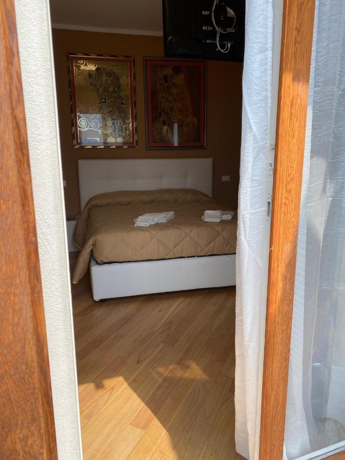 Villa Castello Only Room Limone sul Garda Ngoại thất bức ảnh