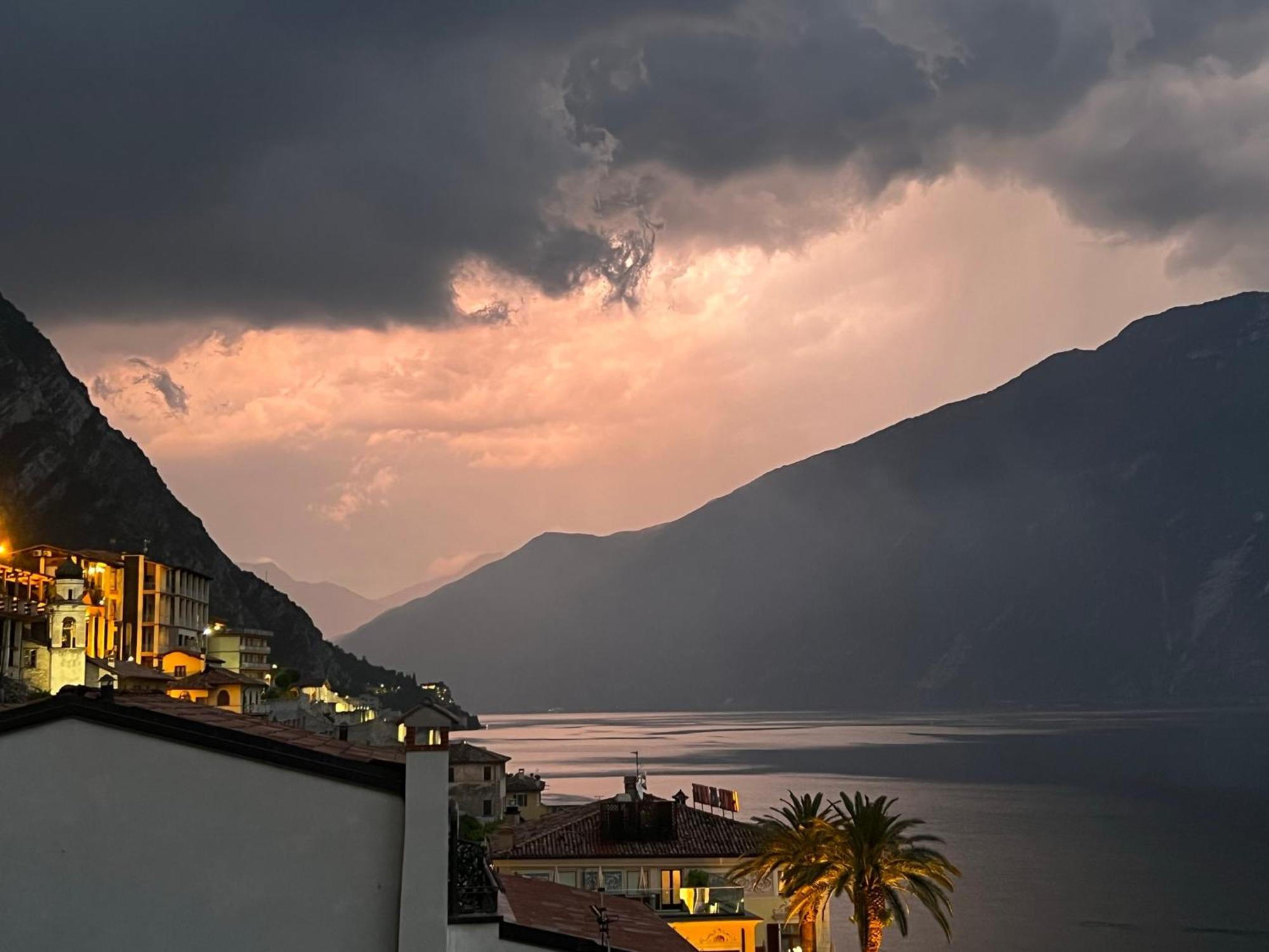 Villa Castello Only Room Limone sul Garda Ngoại thất bức ảnh